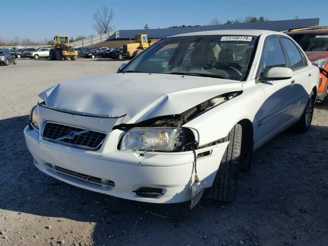 YV1TS92D941352578 - 2004 VOLVO S80 WHITE photo 2