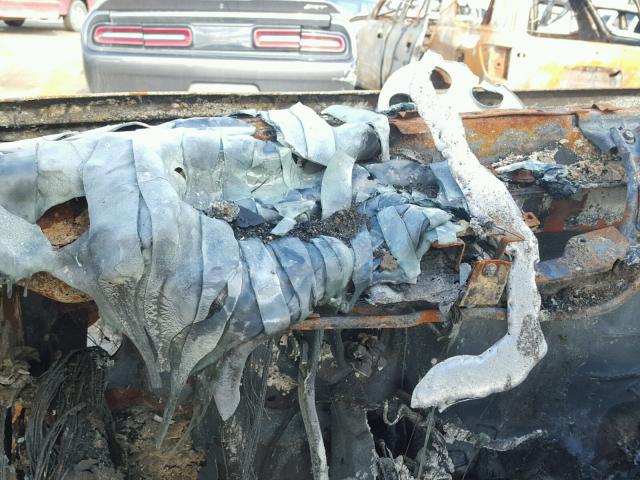 1GNEK13TX1J163592 - 2001 CHEVROLET TAHOE K150 BURN photo 8