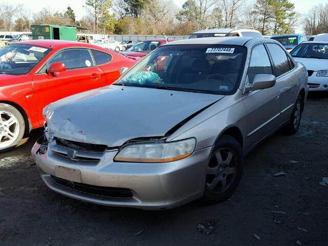 1HGCG6693YA099602 - 2000 HONDA ACCORD SE TAN photo 2