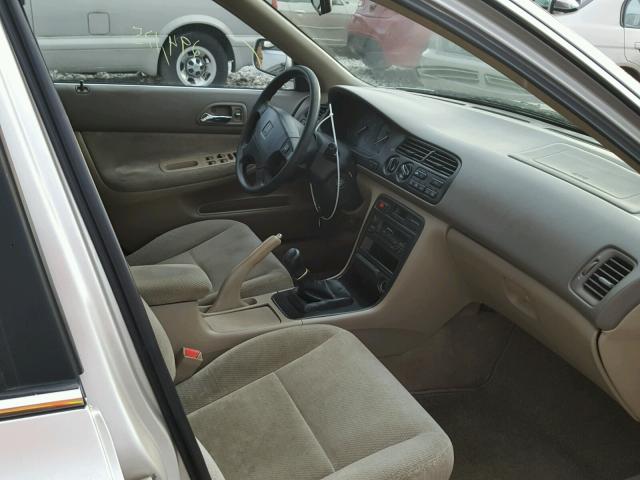 1HGCD5536VA051040 - 1997 HONDA ACCORD LX TAN photo 5