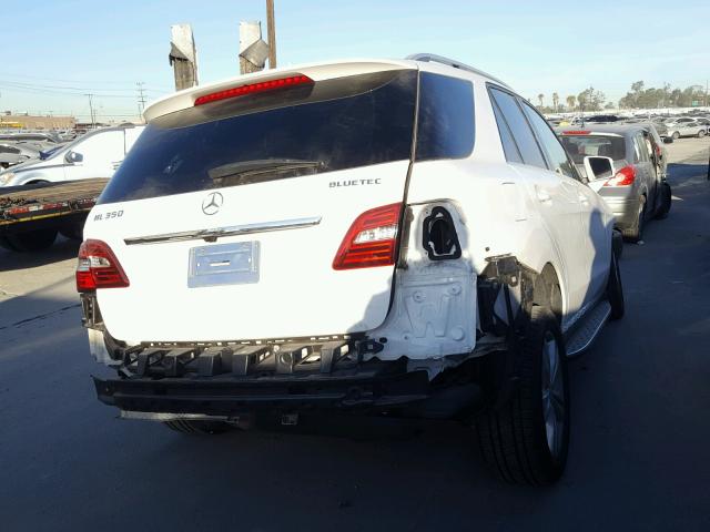 4JGDA2EB5EA432651 - 2014 MERCEDES-BENZ ML 350 BLU WHITE photo 4