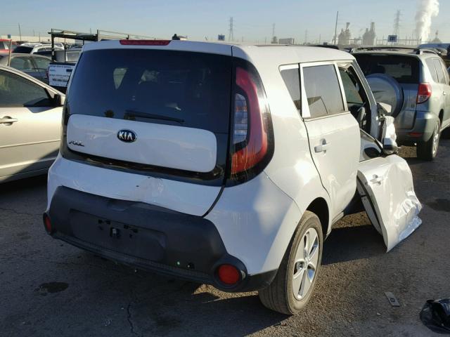 KNDJN2A29F7176806 - 2015 KIA SOUL WHITE photo 4