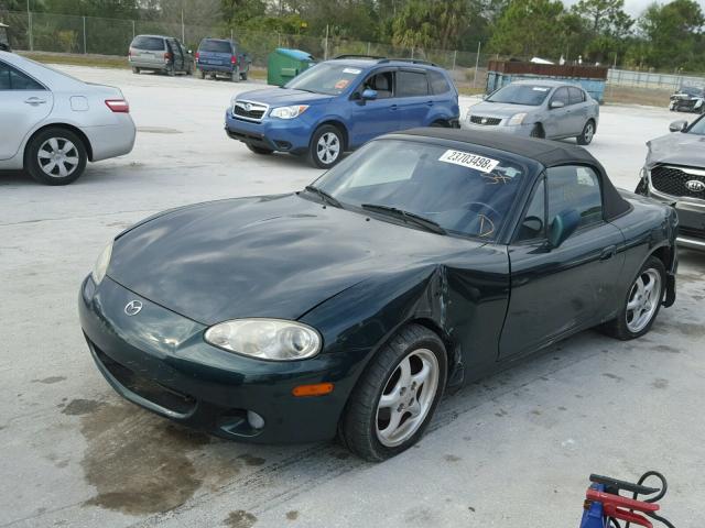 JM1NB353020232752 - 2002 MAZDA MX-5 MIATA GREEN photo 2