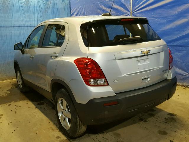 3GNCJNSB6GL275706 - 2016 CHEVROLET TRAX LS SILVER photo 3