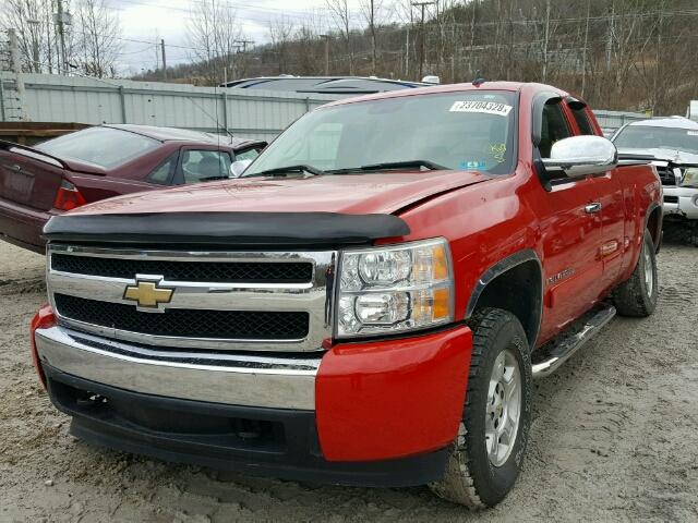 2GCEK19J971648162 - 2007 CHEVROLET SILVERADO RED photo 2