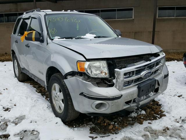 1FMCU92Z48KA21222 - 2008 FORD ESCAPE XLS SILVER photo 1