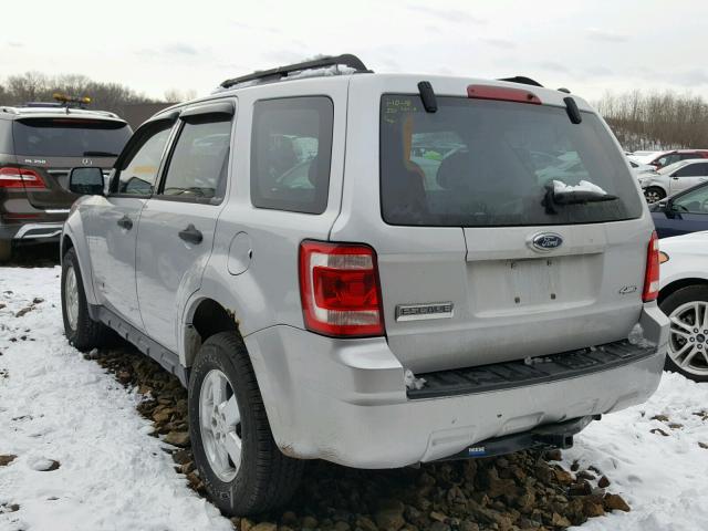 1FMCU92Z48KA21222 - 2008 FORD ESCAPE XLS SILVER photo 3