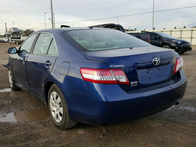 4T1BF3EK2BU602540 - 2011 TOYOTA CAMRY BASE BLUE photo 3