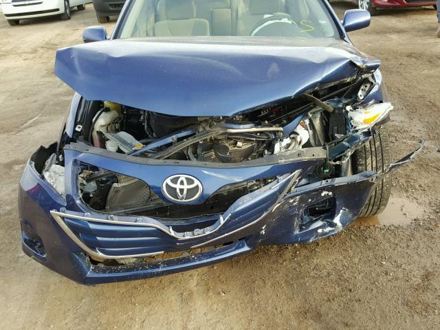 4T1BF3EK2BU602540 - 2011 TOYOTA CAMRY BASE BLUE photo 9