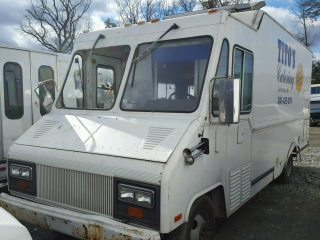 1GDJP32R6W3500325 - 1998 GMC FORWARD CO WHITE photo 2