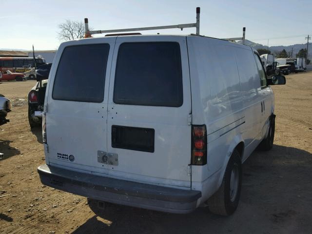 1GCDM19W8WB174687 - 1998 CHEVROLET ASTRO WHITE photo 4