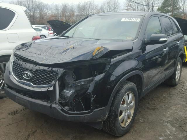 5XYKT4A18CG232276 - 2012 KIA SORENTO BA BLACK photo 2