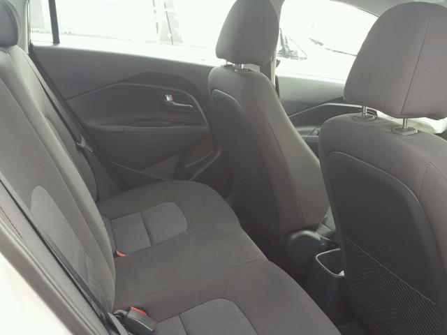 KNADM4A32G6624750 - 2016 KIA RIO LX Արծաթագույն լուսանկար 6