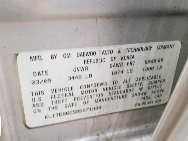 KL1TD66E59B671938 - 2009 CHEVROLET AVEO LS SILVER photo 10