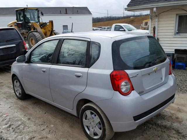 KL1TD66E59B671938 - 2009 CHEVROLET AVEO LS SILVER photo 3