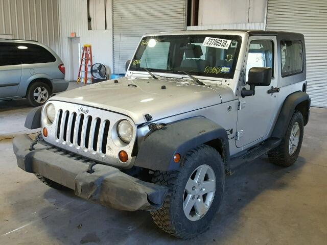 1J4FA241X8L538683 - 2008 JEEP WRANGLER X SILVER photo 2