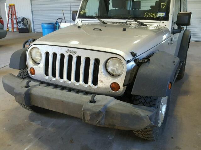 1J4FA241X8L538683 - 2008 JEEP WRANGLER X SILVER photo 9