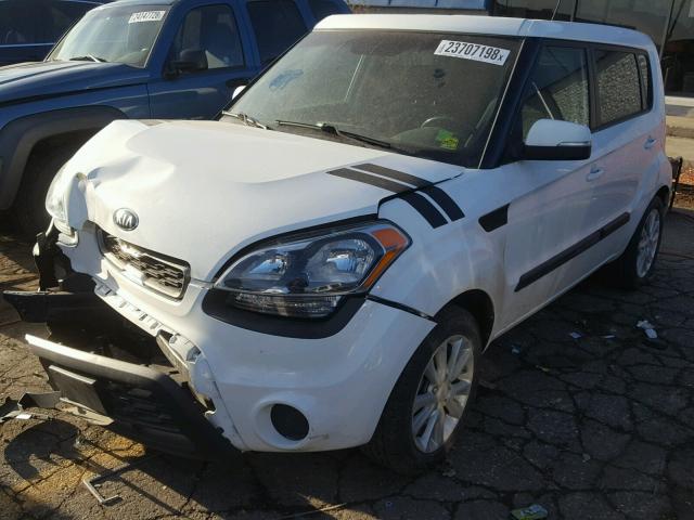 KNDJT2A62D7510728 - 2013 KIA SOUL + WHITE photo 2