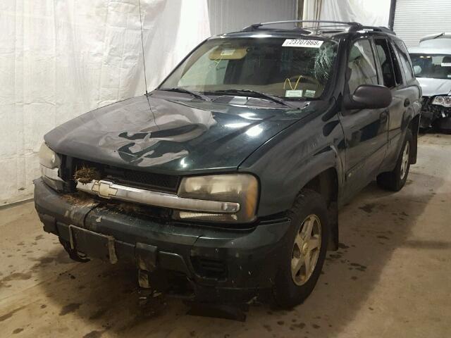 1GNDT13S822510641 - 2002 CHEVROLET TRAILBLAZE GREEN photo 2