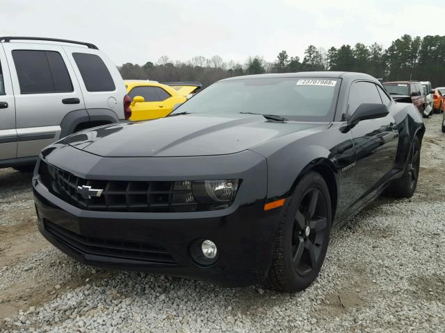 2G1FC1E3XD9176973 - 2013 CHEVROLET CAMARO LT BLACK photo 2