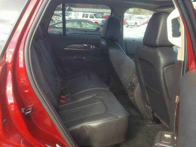 2LMDJ8JK9DBL45108 - 2013 LINCOLN MKX RED photo 6