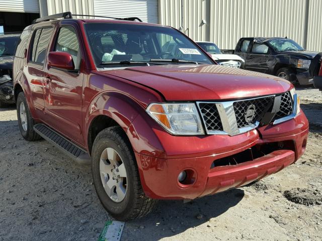 5N1AR18U96C641237 - 2006 NISSAN PATHFINDER MAROON photo 1