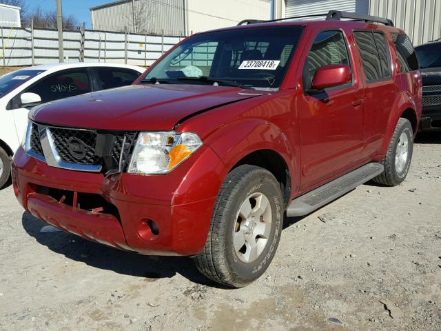 5N1AR18U96C641237 - 2006 NISSAN PATHFINDER MAROON photo 2