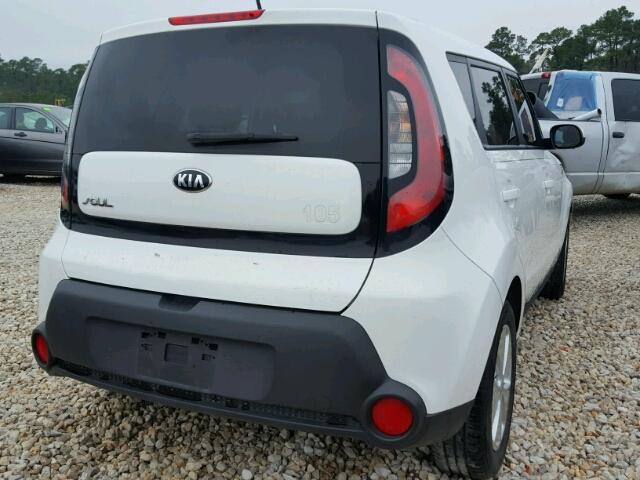 KNDJN2A28F7134482 - 2015 KIA SOUL WHITE photo 4