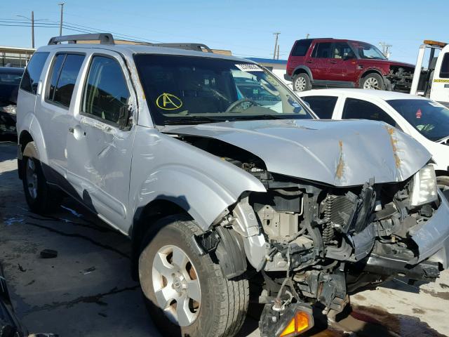 5N1AR18U46C682276 - 2006 NISSAN PATHFINDER SILVER photo 1