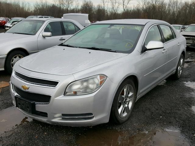 1G1ZC5EB9A4141321 - 2010 CHEVROLET MALIBU 1LT SILVER photo 2