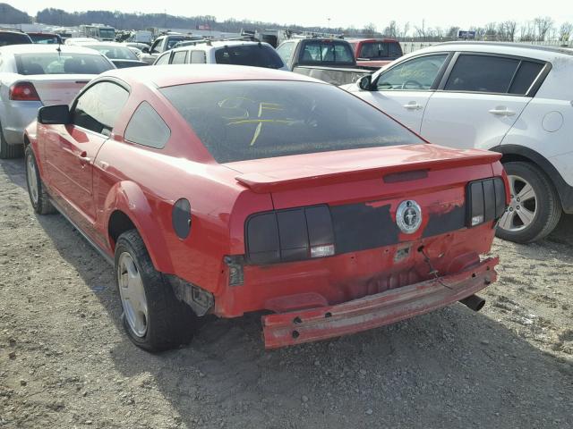 1ZVHT80N485193348 - 2008 FORD MUSTANG RED photo 3