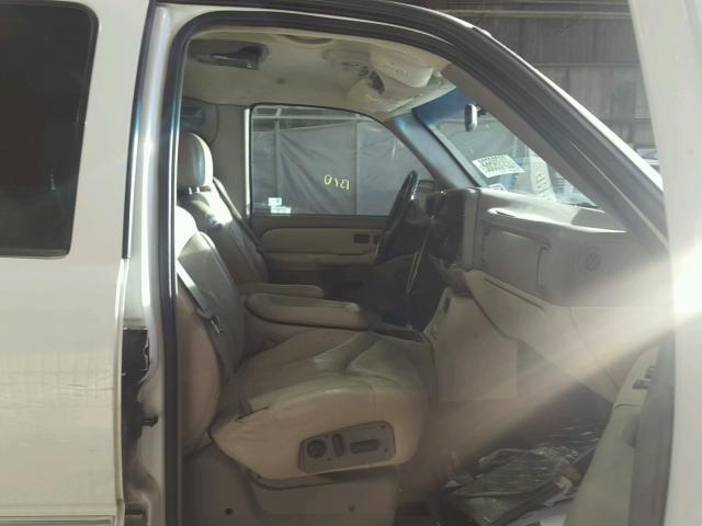 1GKEC13T21R158317 - 2001 GMC YUKON WHITE photo 5