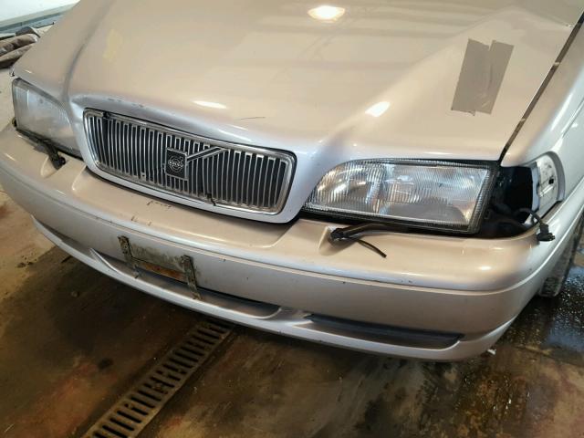 YV1LS5670W2550640 - 1998 VOLVO S70 GLT SILVER photo 9