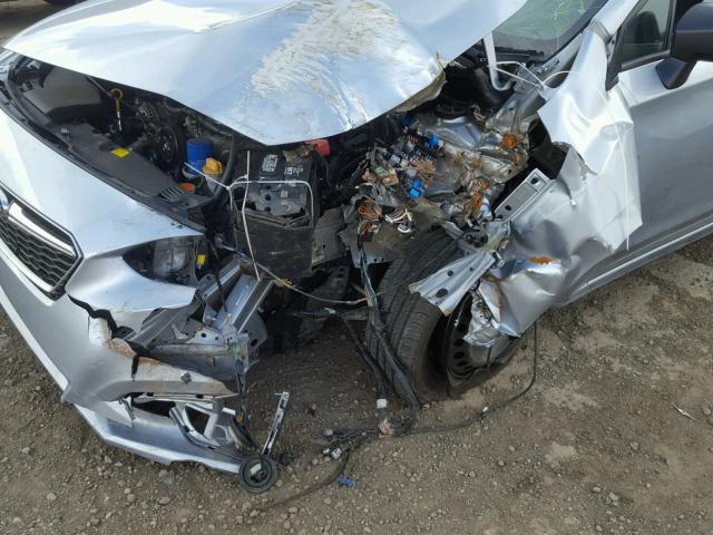 4S3GTAA69H3719109 - 2017 SUBARU IMPREZA SILVER photo 9