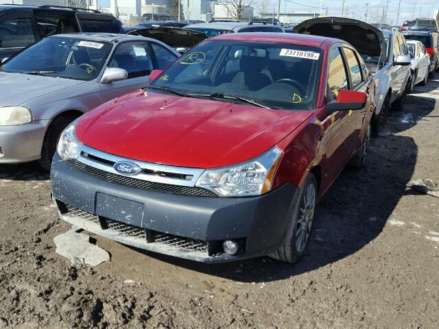 1FAHP36N69W137110 - 2009 FORD FOCUS SES RED photo 2