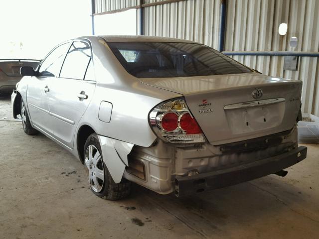 4T1BE32K15U421229 - 2005 TOYOTA CAMRY LE SILVER photo 3