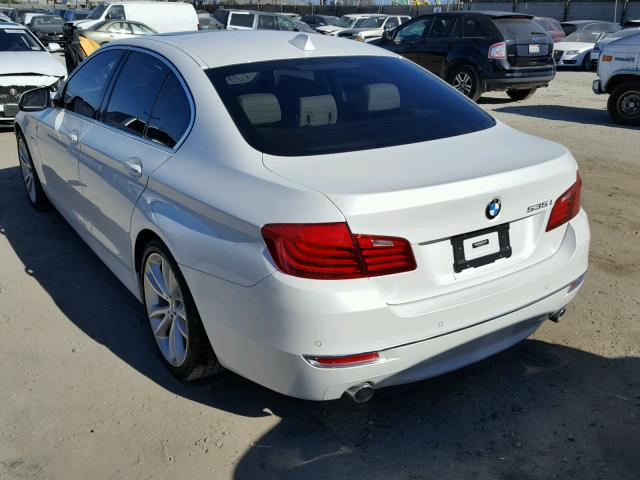 WBA5B1C58GG129762 - 2016 BMW 535 I WHITE photo 3