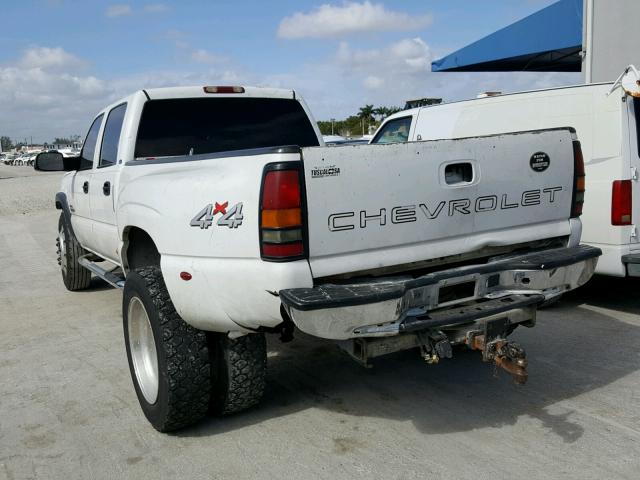 1GCJK33193F138352 - 2003 CHEVROLET SILVERADO WHITE photo 3