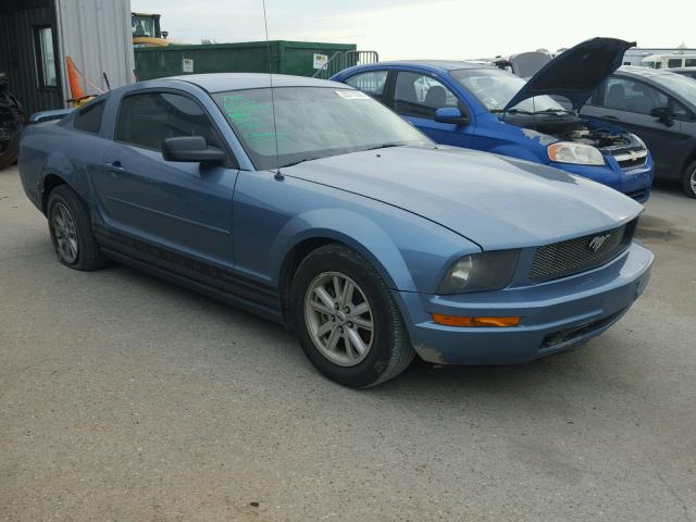 1ZVFT80N955215539 - 2005 FORD MUSTANG BLUE photo 1