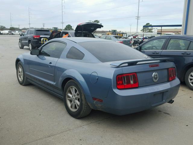 1ZVFT80N955215539 - 2005 FORD MUSTANG BLUE photo 3