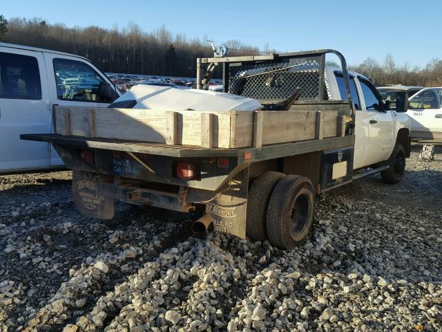 1GBJK33617F531638 - 2007 CHEVROLET SILVERADO WHITE photo 4