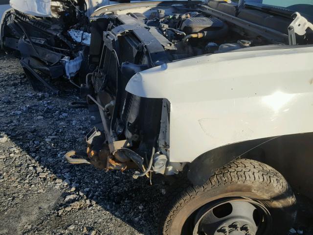 1GBJK33617F531638 - 2007 CHEVROLET SILVERADO WHITE photo 9