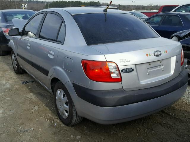 KNADE123X76225837 - 2007 KIA RIO BASE SILVER photo 3