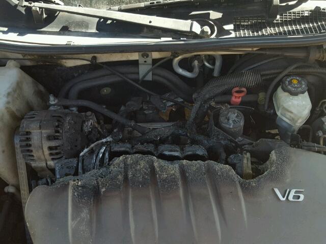 1G2WP12K61F143659 - 2001 PONTIAC GRAND PRIX WHITE photo 9