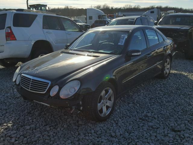 WDBUF70J94A462220 - 2004 MERCEDES-BENZ E 500 CHARCOAL photo 2