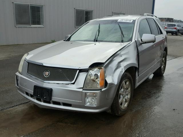 1GYDE63A640139785 - 2004 CADILLAC SRX SILVER photo 2