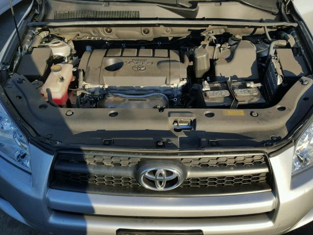 2T3ZF4DV4BW096703 - 2011 TOYOTA RAV4 SILVER photo 7