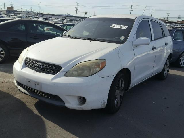 2T1KR32E78C694423 - 2008 TOYOTA MATRIX WHITE photo 2