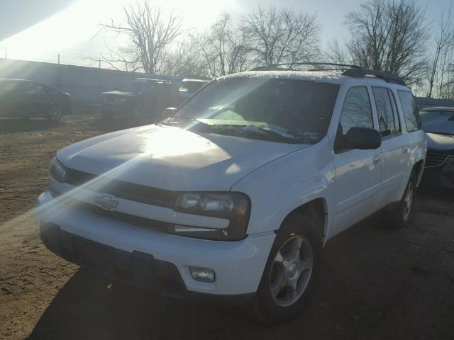 1GNET16S356154645 - 2005 CHEVROLET TRAILBLAZE WHITE photo 2