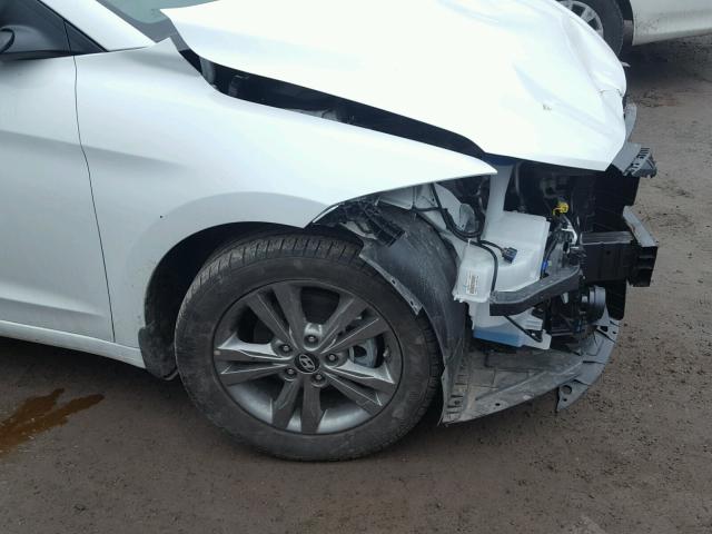 5NPD84LF9JH230335 - 2018 HYUNDAI ELANTRA SE WHITE photo 9